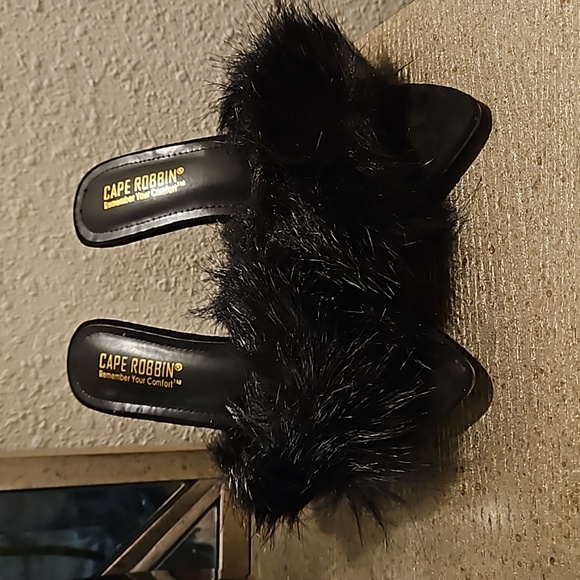Fur heels - Picture 9 of 14